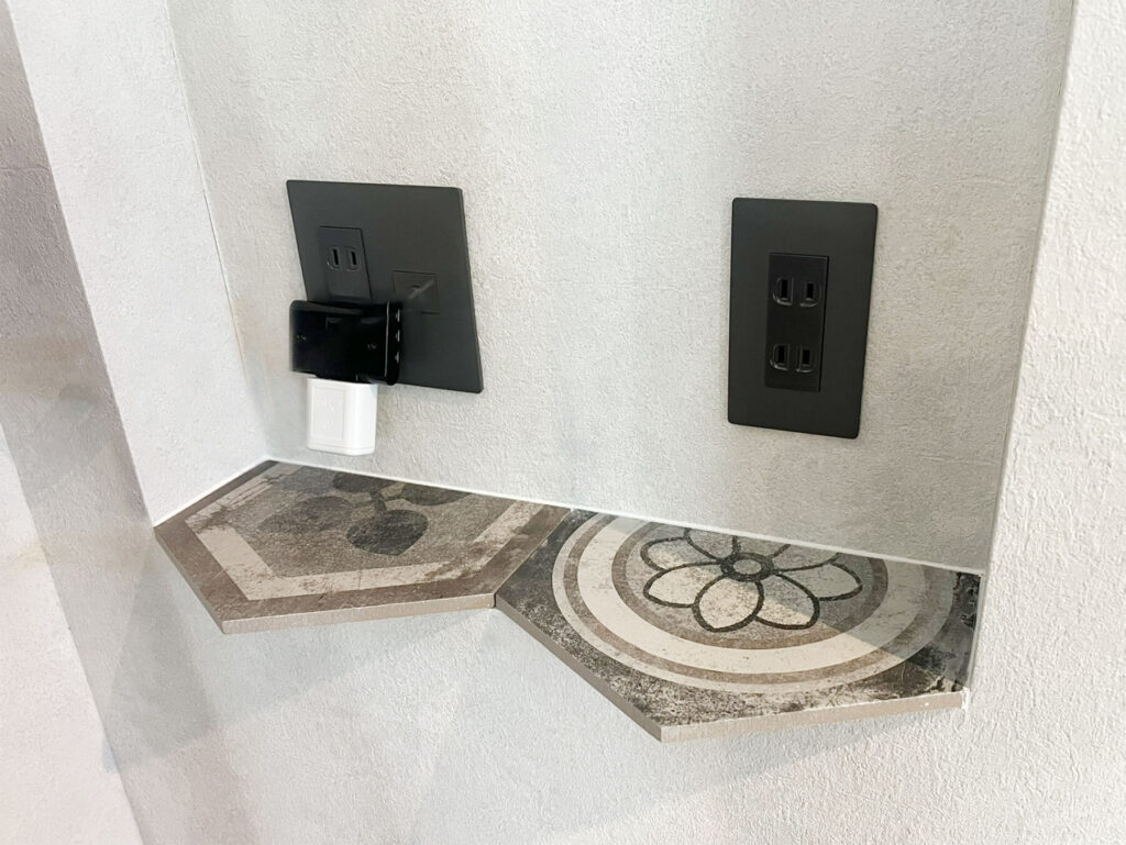 リモコンニッチに活用したタイル